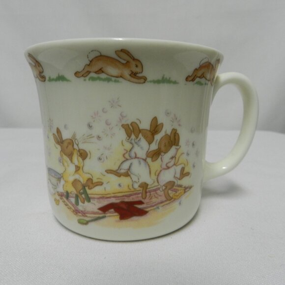 Royal Doulton 1936 Bunnykins Blowing Bubbles Vintage Fine Bone China Mug Cup - Picture 1 of 13